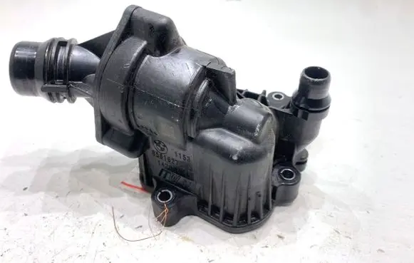 BMW 5 G30 G31 G38 Thermostat/thermostat housing 8581627