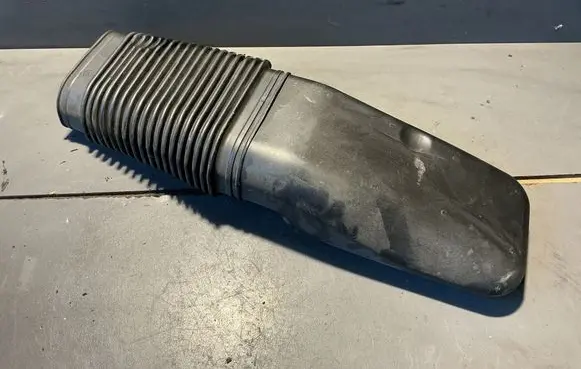 BMW 3 E46 Air intake duct part 2247407