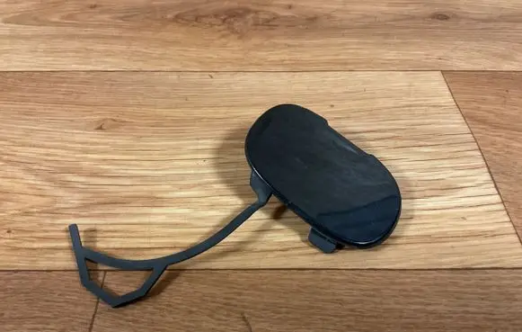 Volvo V70 Front tow hook cap/cover 30655115
