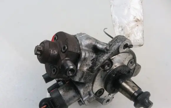 BMW 3 E90 E91 Fuel injection high pressure pump 0445010518