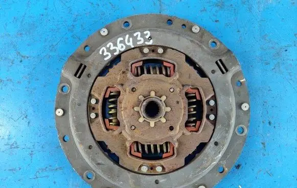 Toyota Prius (XW30) Clutch pressure plate 3127047040