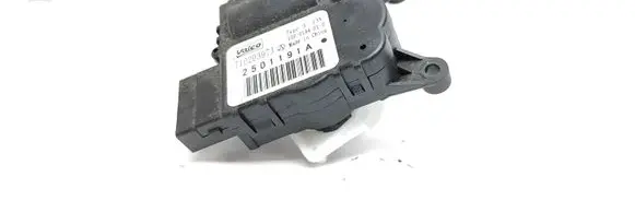 Renault Trafic III (X82) Air flap motor/actuator T1020397J 2501191A 1000194010