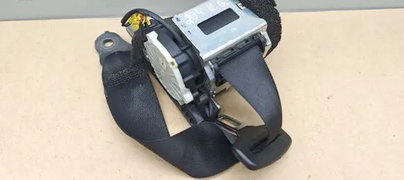 Mercedes-Benz C W204 Rear seatbelt A2048600385