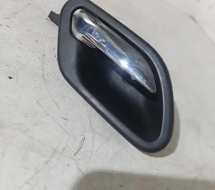 BMW 5 E39 Front door interior handle 8226050