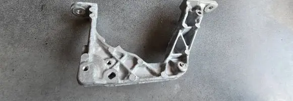 Nissan Qashqai Engine mounting bracket 144865409R