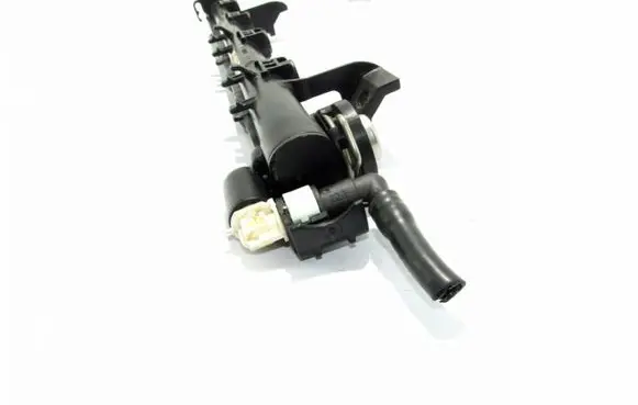 Ford Fiesta Fuel main line pipe VP8A6UAB