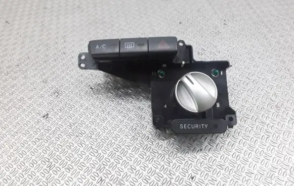 Toyota Yaris Climate control unit R7582944
