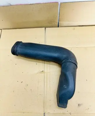 Hyundai i30 Air intake duct part 28210A5820 DK210A5802 2821030200