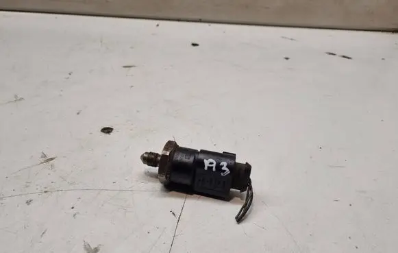 Audi A3 S3 8P Fuel pressure sensor 0261545008 800919190