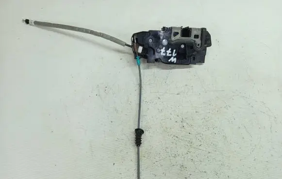 Mercedes-Benz A W177 Front door lock A1770032899 A0097201902