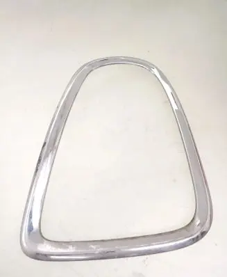 Rear/tail light trim molding