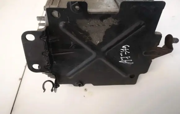 Renault Scenic I Engine control unit/module 7700105953 028100180