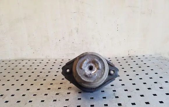 Mercedes-Benz ML W164 Engine mount bracket A2512403117
