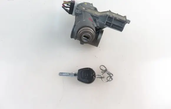 Seat Alhambra (Mk1) Ignition lock P012106