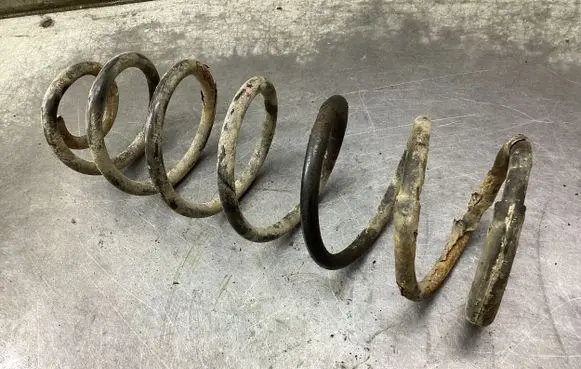 Honda CR-V Front coil spring