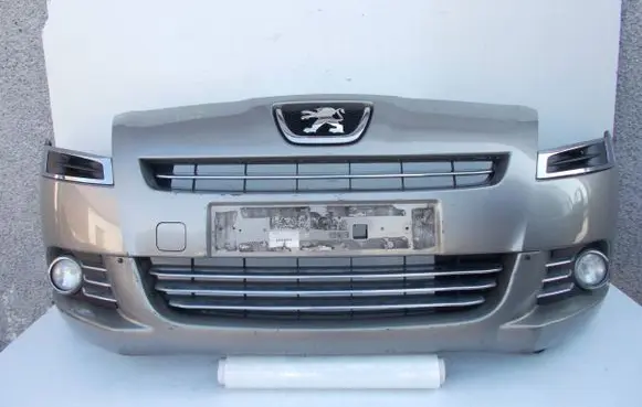 Peugeot 5008 Front bumper