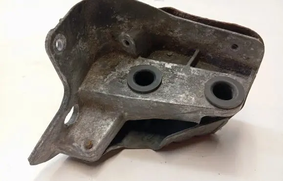 Mercedes-Benz C W204 Engine mounting bracket A6460941141