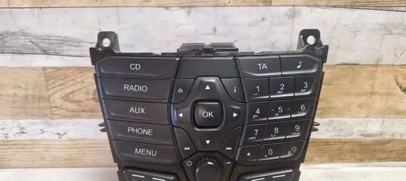 Head unit multimedia control
