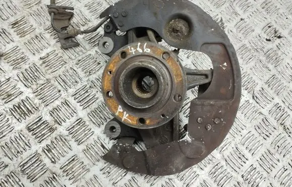 Citroen C4 II Picasso Front wheel hub