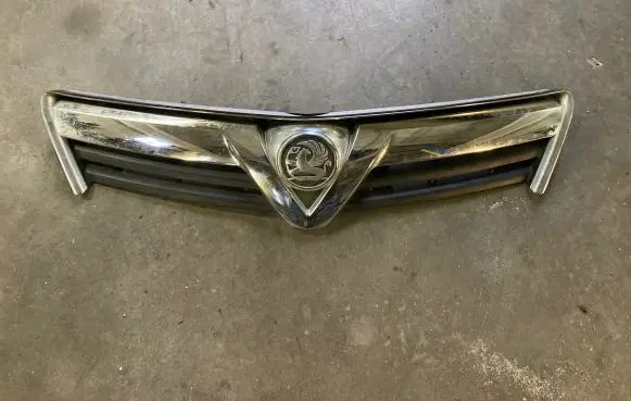 Opel Antara Front grill 96433237