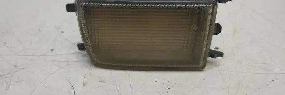 Volkswagen Golf III Front bumper turn signal 