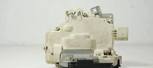 Audi A6 S6 C6 4F Rear door lock 4F0839016
