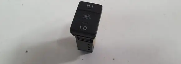 Toyota Auris E180 Seat heating switch