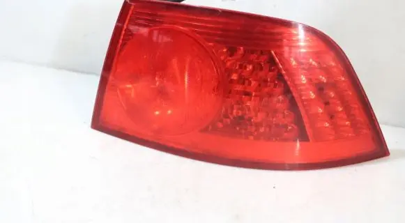 Volkswagen Phaeton Rear/tail lights