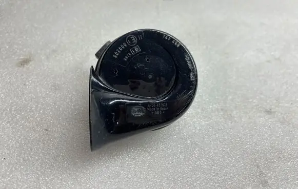 Volkswagen PASSAT B6 Horn signal 3C0951221