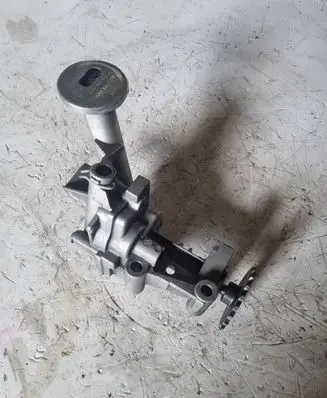 Renault Trafic II (X83) Oil pump 7700100894G 7700112538G