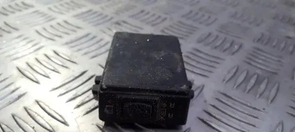 Volkswagen Golf III Fuel (gas) shift switch 