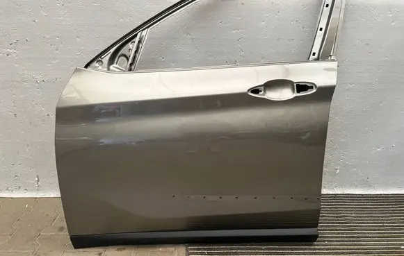 BMW X1 F48 F49 Front door C08