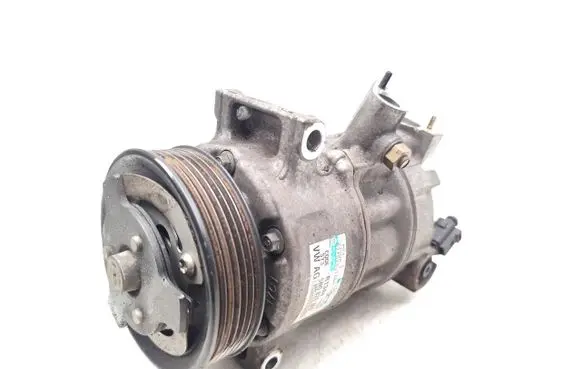 Volkswagen Tiguan Air conditioning (A/C) compressor (pump) 5N0820803