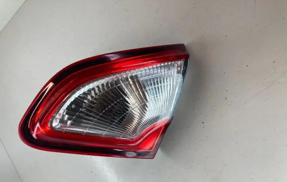Nissan Qashqai+2 Tailgate rear/tail lights