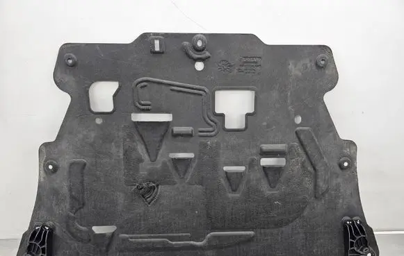 Volvo XC60 Engine splash shield/under tray 32226491