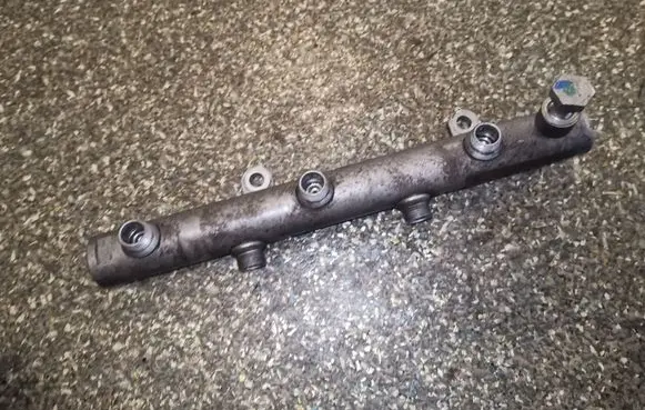 Audi A6 S6 C6 4F Fuel main line pipe 059130090AA