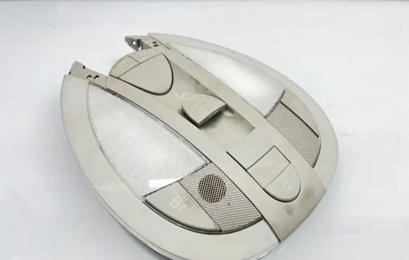 Mercedes-Benz E W211 Front seat light A2118213151 A2198202701