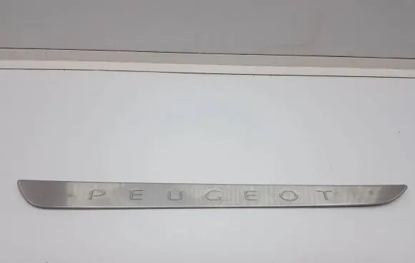 Peugeot 208 Front sill trim cover 9675541480