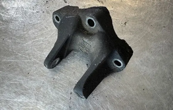 Nissan Qashqai Engine mounting bracket 11332BB50A
