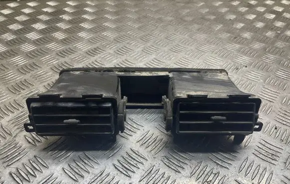 Nissan Patrol Y60 Dash center air vent grill