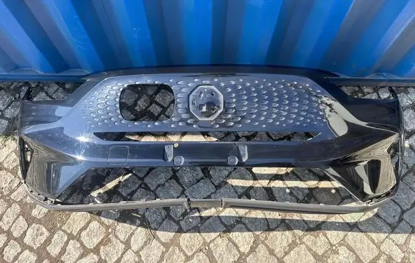 MG ZS Front bumper P11010248