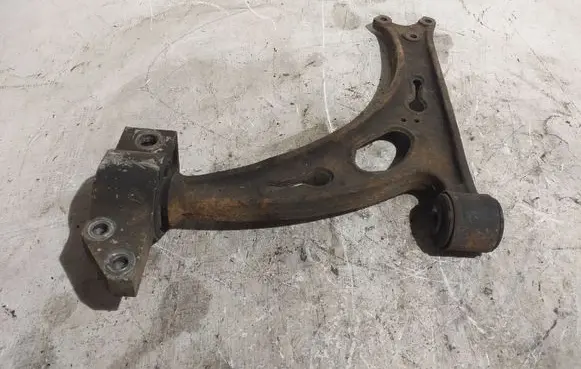 Skoda Octavia Mk2 (1Z) Front lower control arm/wishbone