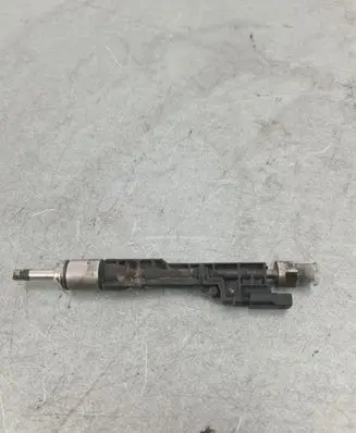 BMW 1 F20 F21 Fuel injector 7639994 40412 0261500172