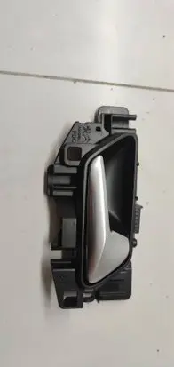 Peugeot 208 II Rear door interior handle