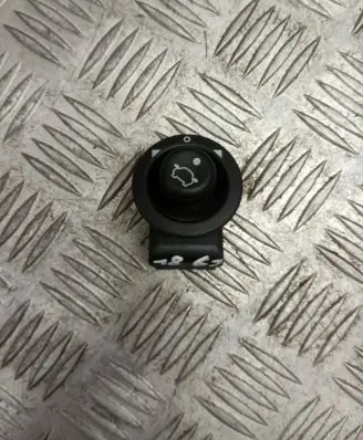 Ford Focus Wing mirror switch 93BG17B676BA
