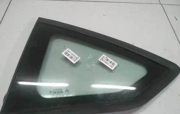 Citroen C4 I Rear side window AS2