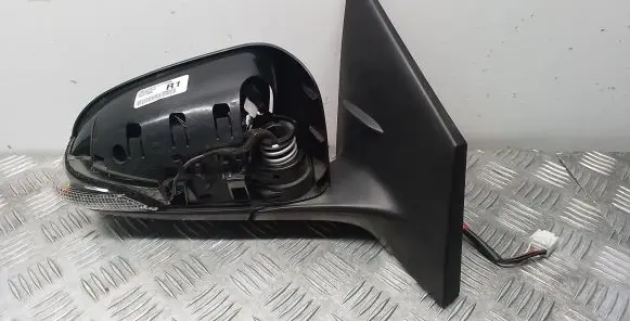 Toyota Auris E180 Front door electric wing mirror 026983
