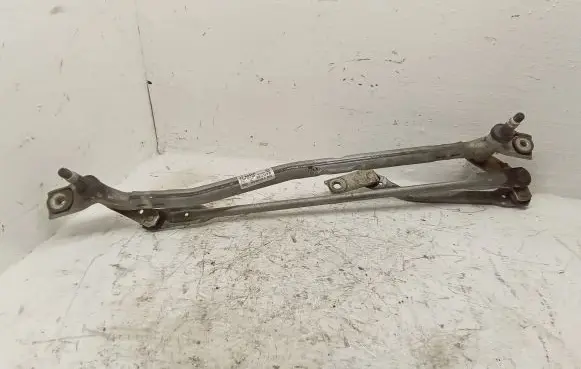 Front wiper linkage