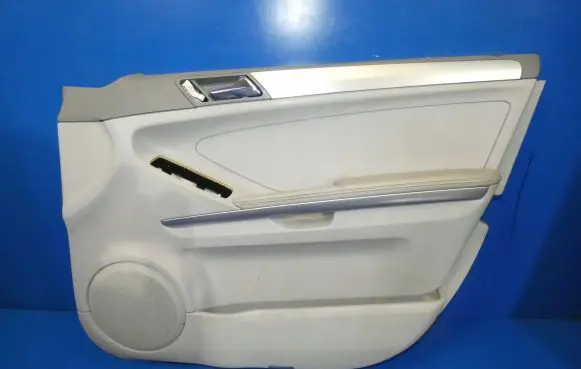 Mercedes-Benz ML W164 Front door card panel trim