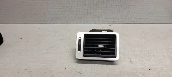 Peugeot 307 Dash center air vent grill 963449907